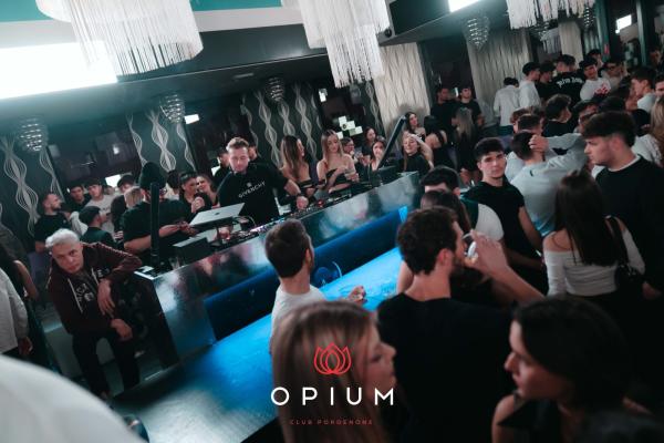 Senorita all'Opium Club, discoteca di Pordenone &ndash; foto 6