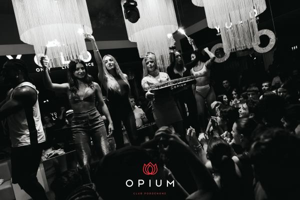 YOLO all'Opium Club, discoteca di Pordenone &ndash; foto 78
