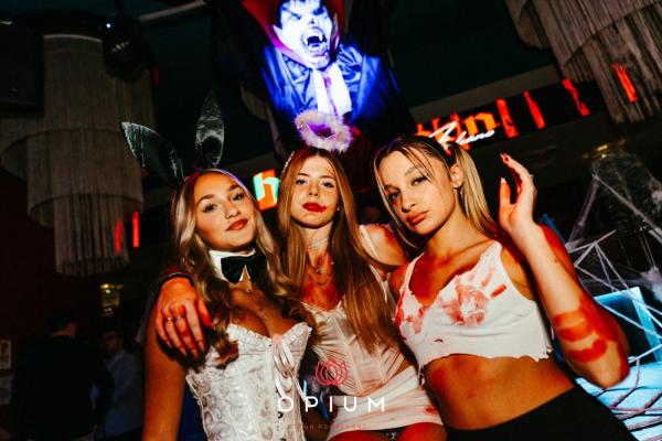Halloween Italiano all'Opium Club, discoteca di Pordenone &ndash; foto 12