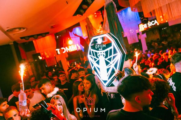 Halloween Italiano all'Opium Club, discoteca di Pordenone &ndash; foto 74