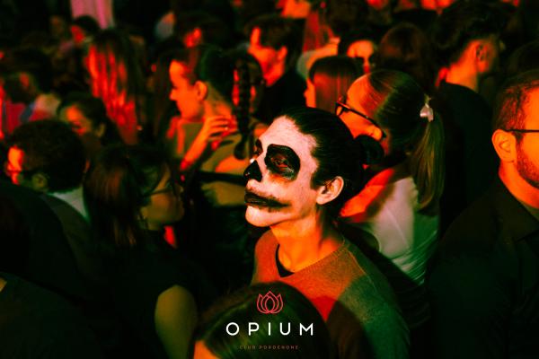 Halloween Italiano all'Opium Club, discoteca di Pordenone &ndash; foto 75