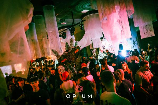 Halloween Italiano all'Opium Club, discoteca di Pordenone &ndash; foto 102