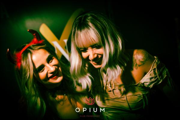 Halloween Italiano all'Opium Club, discoteca di Pordenone &ndash; foto 179