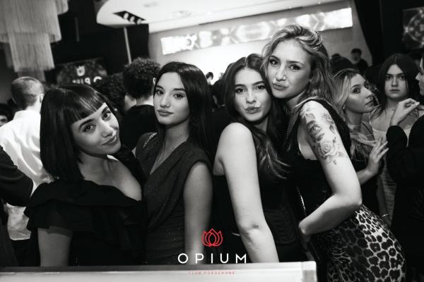 Opening all'Opium Club, discoteca di Pordenone &ndash; foto 5
