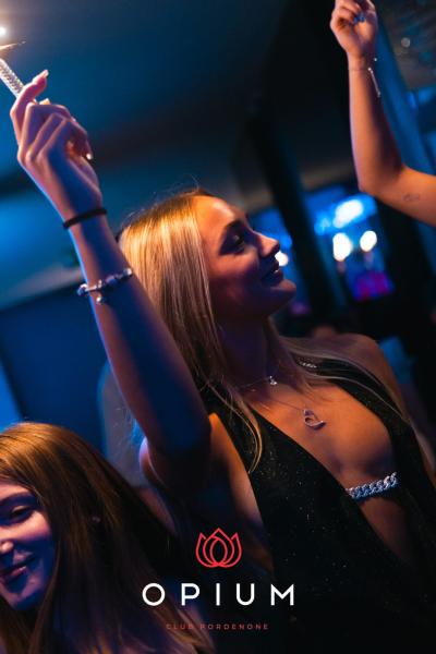 Opening all'Opium Club, discoteca di Pordenone &ndash; foto 11