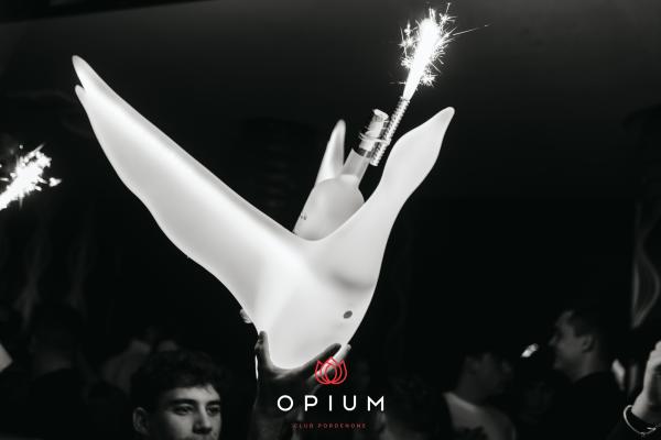 Opening all'Opium Club, discoteca di Pordenone &ndash; foto 50