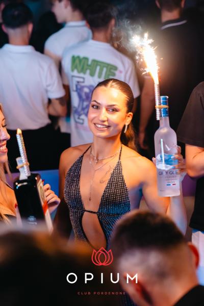 Opening all'Opium Club, discoteca di Pordenone &ndash; foto 51