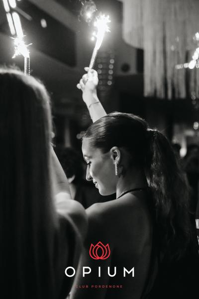 Opening all'Opium Club, discoteca di Pordenone &ndash; foto 74