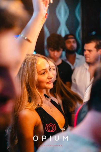 Opening all'Opium Club, discoteca di Pordenone &ndash; foto 75