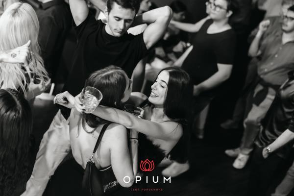 Opening all'Opium Club, discoteca di Pordenone &ndash; foto 92