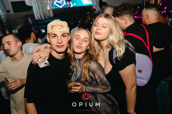 Opening all'Opium Club, discoteca di Pordenone &ndash; foto 136
