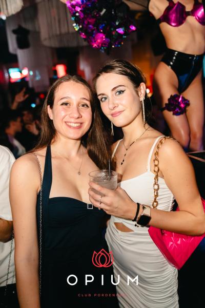 Opening all'Opium Club, discoteca di Pordenone &ndash; foto 145