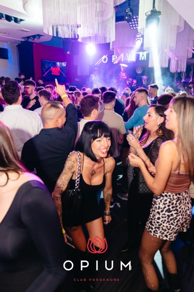 Opening all'Opium Club, discoteca di Pordenone &ndash; foto 157