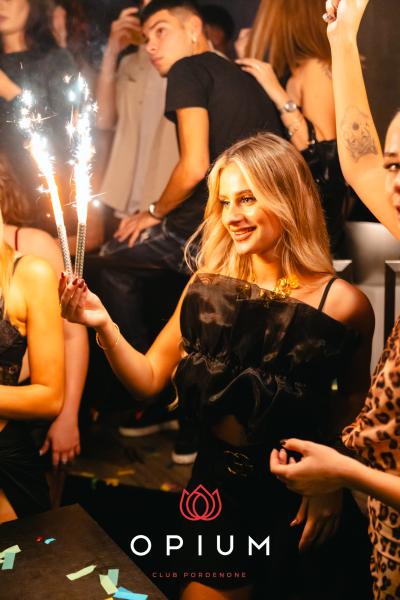 Opening all'Opium Club, discoteca di Pordenone &ndash; foto 169