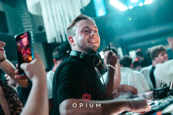 Opening all'Opium Club, discoteca di Pordenone &ndash; foto 179