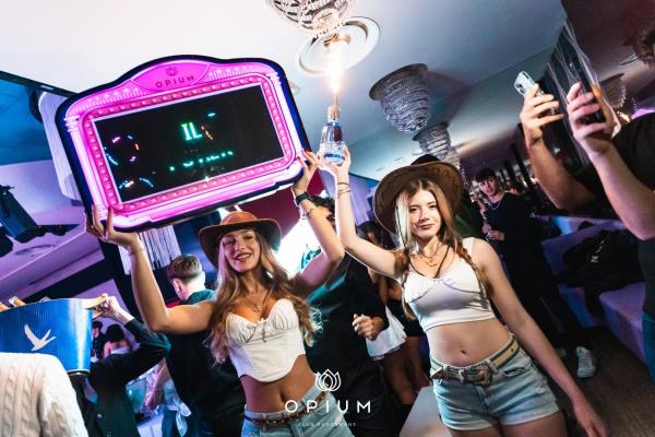 100 giorni all'Opium Club, discoteca di Pordenone &ndash; foto 60