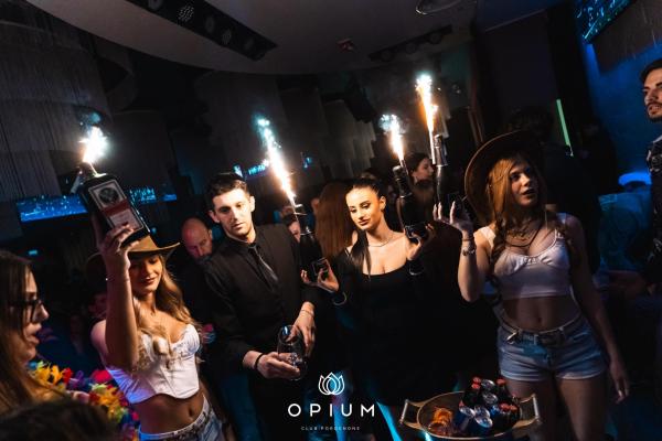 100 giorni all'Opium Club, discoteca di Pordenone &ndash; foto 73