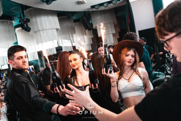 100 giorni all'Opium Club, discoteca di Pordenone &ndash; foto 77