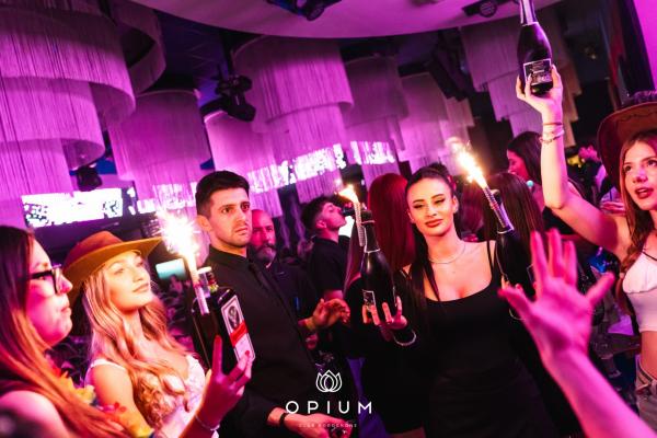 100 giorni all'Opium Club, discoteca di Pordenone &ndash; foto 79