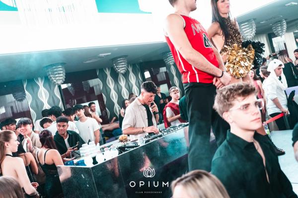 100 giorni all'Opium Club, discoteca di Pordenone &ndash; foto 83