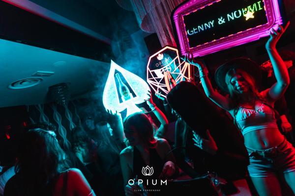 100 giorni all'Opium Club, discoteca di Pordenone &ndash; foto 88
