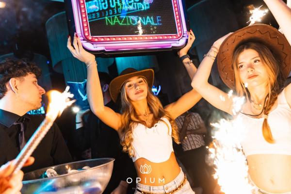 100 giorni all'Opium Club, discoteca di Pordenone &ndash; foto 98