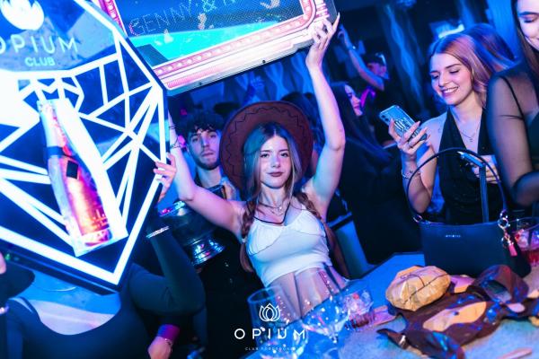 100 giorni all'Opium Club, discoteca di Pordenone &ndash; foto 112
