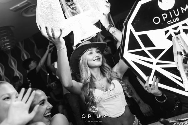 100 giorni all'Opium Club, discoteca di Pordenone &ndash; foto 115