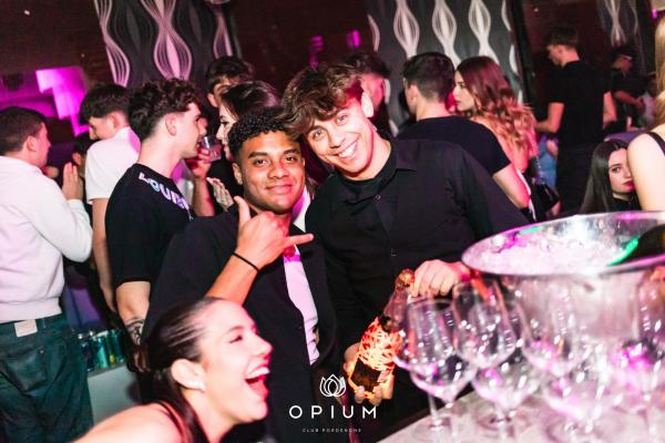 100 giorni all'Opium Club, discoteca di Pordenone &ndash; foto 147