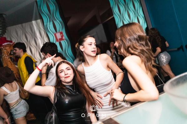 100 giorni all'Opium Club, discoteca di Pordenone &ndash; foto 161