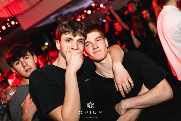 CARNEVALE ITALIANO all'Opium Club, discoteca di Pordenone &ndash; foto 19