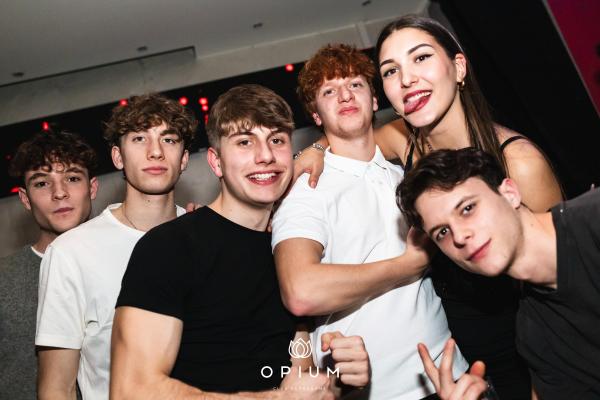CARNEVALE ITALIANO all'Opium Club, discoteca di Pordenone &ndash; foto 28