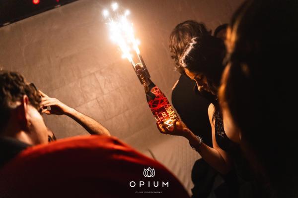 2000 HIT all'Opium Club, discoteca di Pordenone &ndash; foto 33