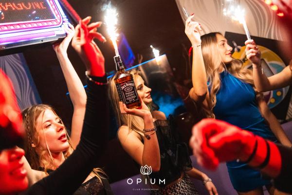 2000 HIT all'Opium Club, discoteca di Pordenone &ndash; foto 71