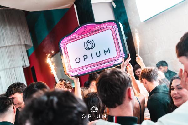 2000 HIT all'Opium Club, discoteca di Pordenone &ndash; foto 86