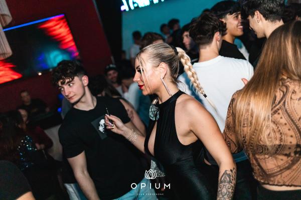 2000 HIT all'Opium Club, discoteca di Pordenone &ndash; foto 89