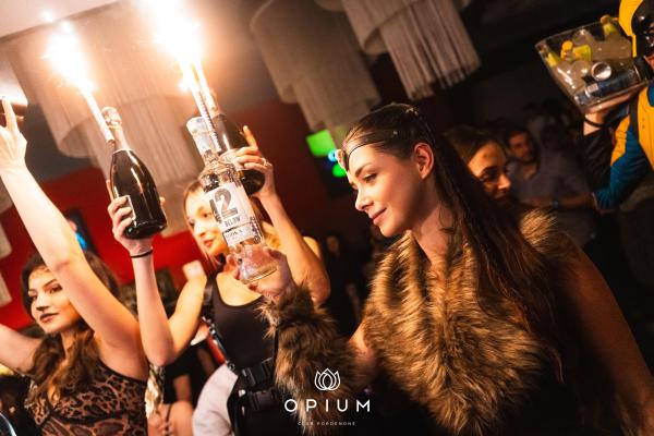 2000 HIT all'Opium Club, discoteca di Pordenone &ndash; foto 102