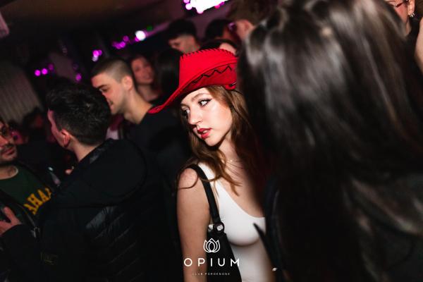 2000 HIT all'Opium Club, discoteca di Pordenone &ndash; foto 125