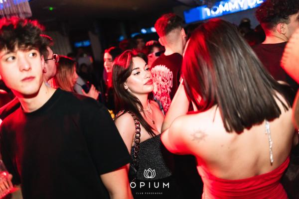 2000 HIT all'Opium Club, discoteca di Pordenone &ndash; foto 132
