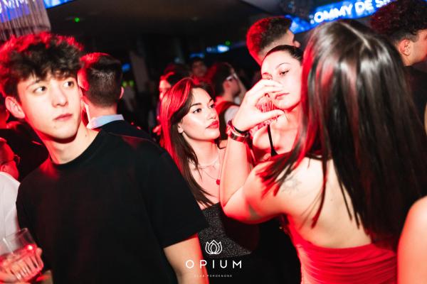 2000 HIT all'Opium Club, discoteca di Pordenone &ndash; foto 133
