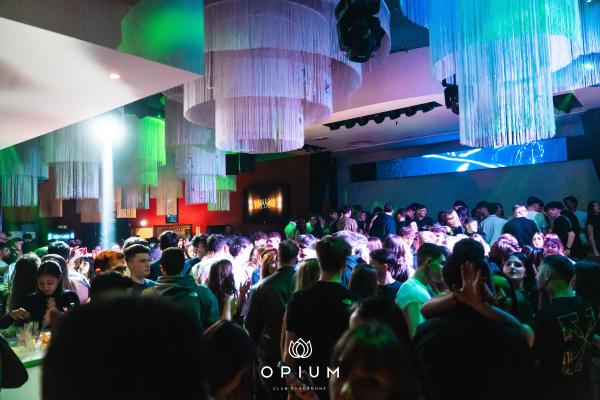 2000 HIT all'Opium Club, discoteca di Pordenone &ndash; foto 140
