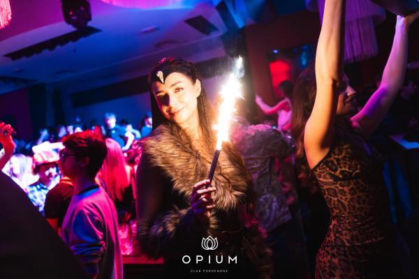 2000 HIT all'Opium Club, discoteca di Pordenone &ndash; foto 156