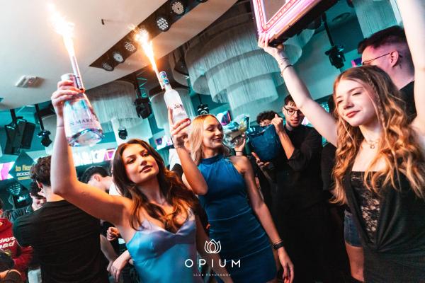2000 HIT all'Opium Club, discoteca di Pordenone &ndash; foto 177