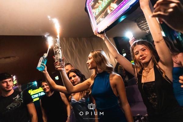 Senorita all'Opium Club, discoteca di Pordenone &ndash; foto 99