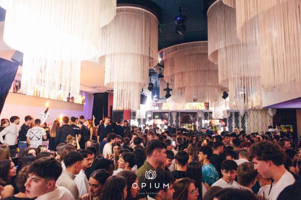 CA$H OUT all'Opium Club, discoteca di Pordenone &ndash; foto 15